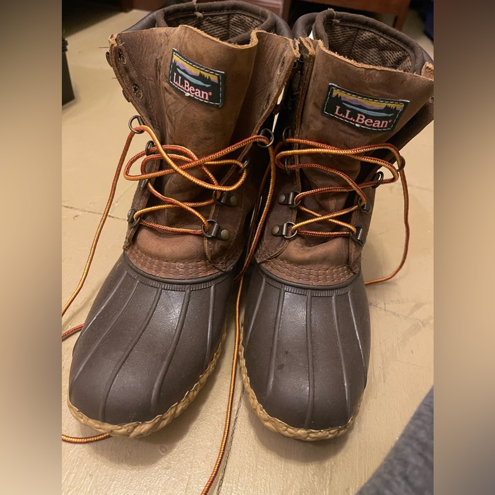 LLBean boots. Size 9. Lined. Goretex